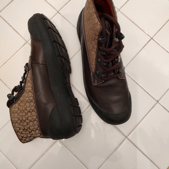 Coach leather and canvas logo booties size 7M EUC - Picture 6 of 10